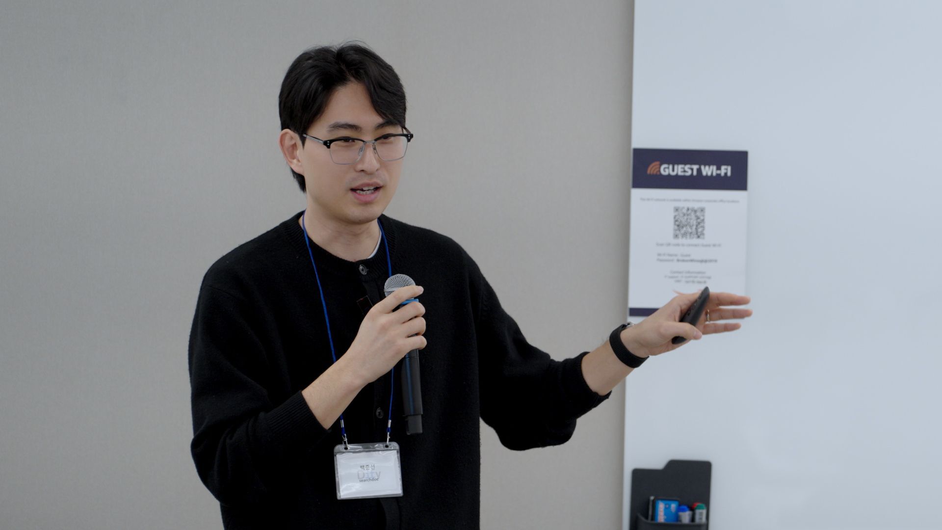 첨부1-컨퍼런스에서-발표하는-백준선-대표